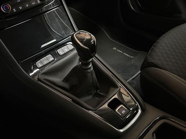 Opel Grandland X 1.2 Turbo Sport (APPLE CARPLAY, GROOT NAVI, GETINT GLAS, SPORTSTOELEN, LEDER, LANE ASSIST, ELEK PAKKET, NIEUWSTAAT)