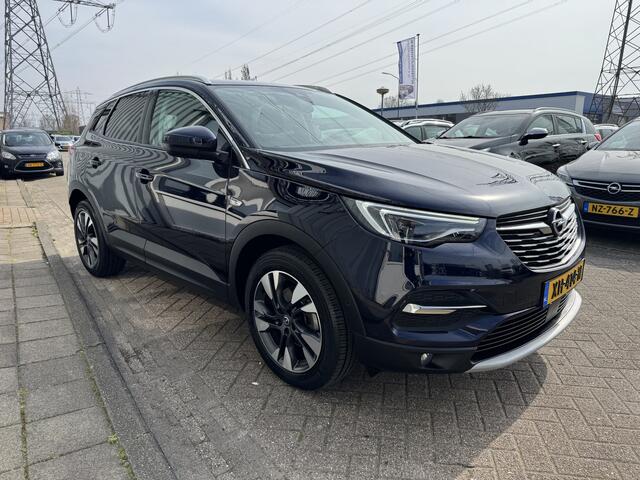 Opel Grandland X 1.2 Turbo Business Executive