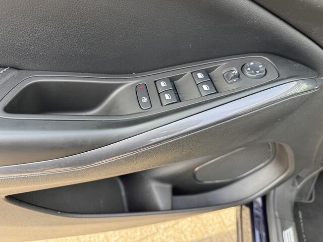 Opel Grandland X 1.2 Turbo Business Executive