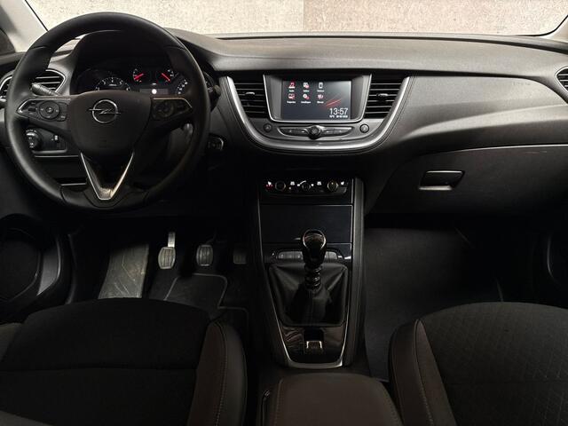Opel Grandland X 1.2 Turbo Sport (APPLE CARPLAY, PARELMOER, NAVIGATIE, STUUR/STOELVERWARMING, GETINT GLAS, SPORTSTOELEN, CRUISE, PARKEERSENSOREN, NIEUWE APK, NIEUWSTAAT)