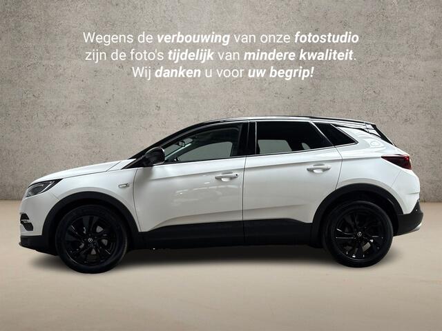 Opel Grandland X 1.2 Turbo Sport (APPLE CARPLAY, GROOT NAVI, ZWART DAK, CLIMATE, CAMERA, LEDER, SPORTSTOELEN, CRUISE, GETINT GLAS, NIEUWSTAAT)