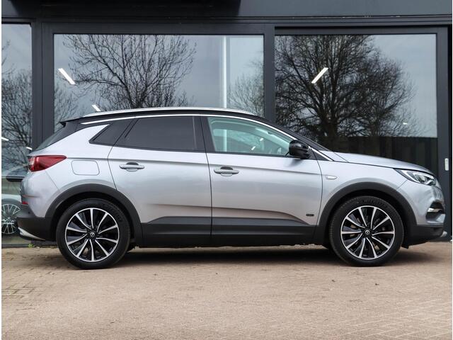 Opel Grandland X 1.6 Turbo Hybrid4 Ultimate