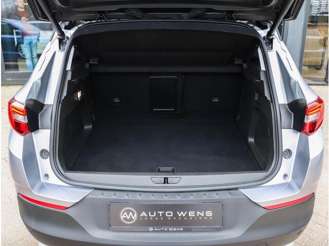 Opel Grandland X 1.6 Turbo Hybrid4 Ultimate