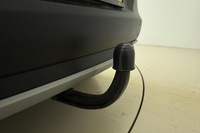 Opel Grandland X 1.2 Turbo Innovation 130PK | Elektrische achterklep | Stoelverwarming & stoelverkoeling | Lederen bekleding | Trekhaak | Full LED | Navigatie | Apple Carplay/Android Auto | Verwarmd stuurwiel