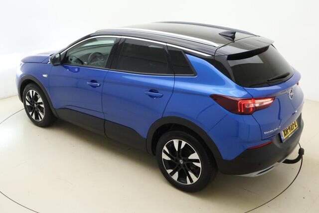 Opel Grandland X 1.2 Turbo Innovation 130PK | Elektrische achterklep | Stoelverwarming & stoelverkoeling | Lederen bekleding | Trekhaak | Full LED | Navigatie | Apple Carplay/Android Auto | Verwarmd stuurwiel