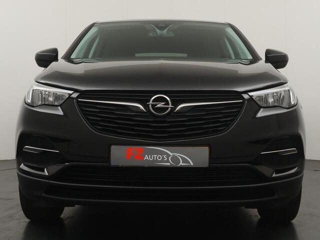 Opel Grandland X 1.2 Turbo 120 Jaar Edition - Automaat - Climate Controle - Navigatie - Trekhaak