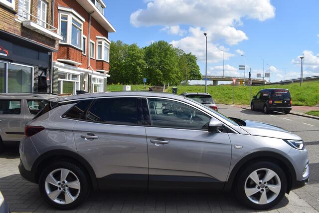 Opel Grandland X 1.2 Turbo Innovation Automaat 360 Camera Stoel en Stuurwielverwarming