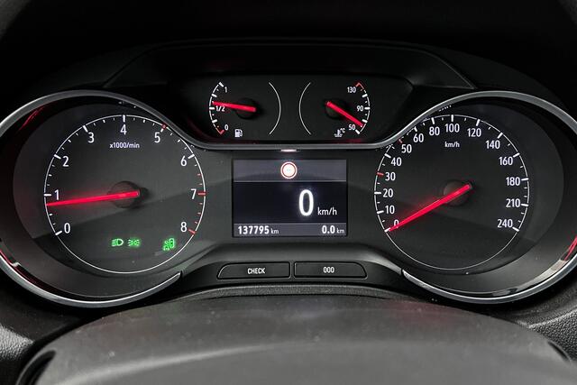 Opel Grandland X 1.2 Turbo Business Executive | Half lederen bekleding | Navigatie | Cruise control