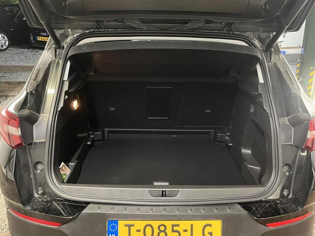 Opel Grandland X 1.2 Turbo Innovation 8-2018 NAVI CRUISE CAMERA PDC ECC LED CARPLAY 18'' AFN.TREKH..