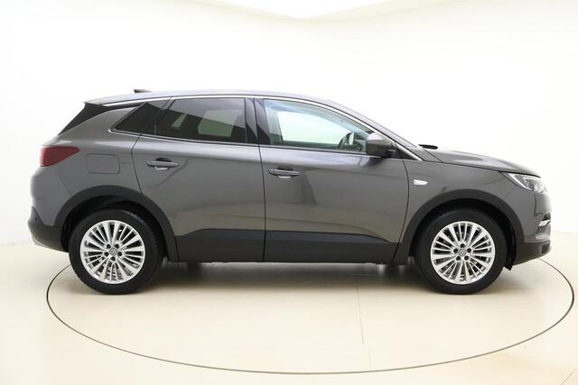 Opel Grandland X 1.2 Turbo Innovation 130 PK | Navigatie | Trekhaak | Climate control | Comfort stoelen | Extra getint glas | Stoel & Stuurverwarming | Camera
