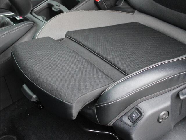 Opel Grandland X 1.2 Turbo 120 Jaar Edition Trekhaak, Comfortstoelen, Cruise en Climate Control, Carplay/Android Auto