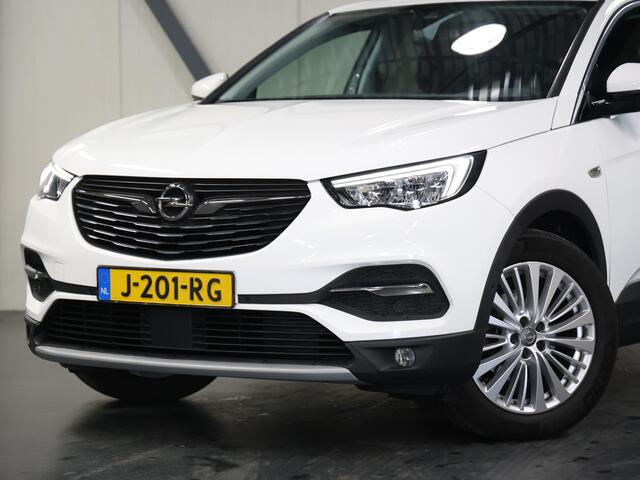 Opel Grandland X Innovation 130PK | 1ste eigenaar | Trekhaak | AppleCarplay/AndroidAuto | Camera | Climate Control | Cruise Control | Dodehoekdetectie | LED lampen | 18"LMV | Navigatie | Parkeersensoren | DAB Radio | Isofix | Privacy Glass |