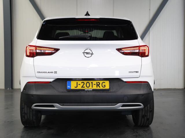 Opel Grandland X Innovation 130PK | 1ste eigenaar | Trekhaak | AppleCarplay/AndroidAuto | Camera | Climate Control | Cruise Control | Dodehoekdetectie | LED lampen | 18"LMV | Navigatie | Parkeersensoren | DAB Radio | Isofix | Privacy Glass |