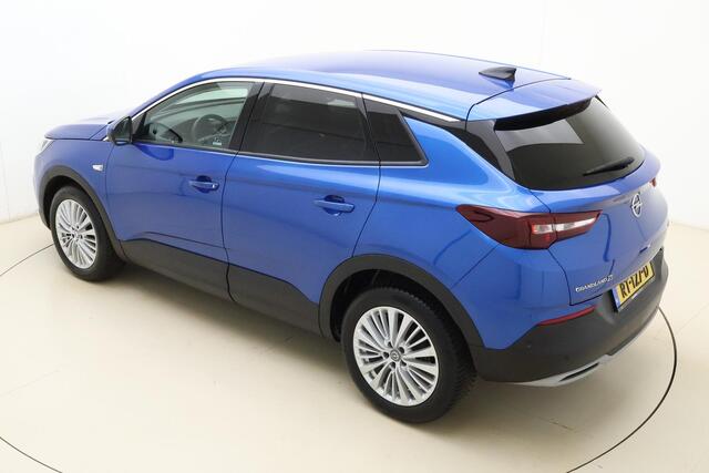 Opel Grandland X 1.2 Turbo Business Executive | Electrische achterklep | Navigatie | Camera | Half lederen bekleding | DAB radio | Apple Carplay | Extra getint glas
