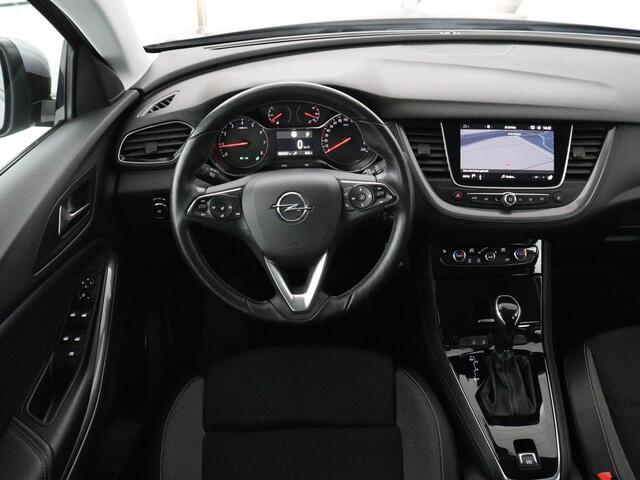 Opel Grandland X 1.6 Turbo Business Executive | Trekhaak | Stoelverwarming | Carplay | Navigatie | Stuurverwarming | Climate control | 18'' | Parkeerhulp | Bluetooth | Cruise control