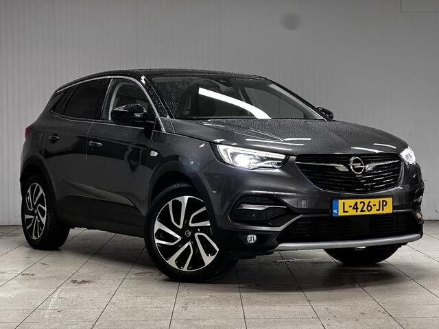 Opel Grandland X 1.2 Turbo Ultimate/ Automaat/ Keyless/ 360 ° Camera/ 19'' LMV/ LED koplampen/ Stoelverw + Verkoeling/ Stuurverw./ Dode-Hoek DET./ Apple + Android/ PDC V+A/ Two-Tone/ Extra getint glas.