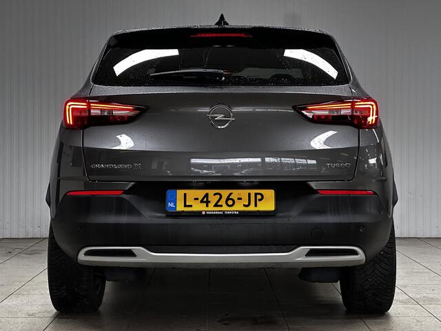 Opel Grandland X 1.2 Turbo Ultimate/ Automaat/ Keyless/ 360 ° Camera/ 19'' LMV/ LED koplampen/ Stoelverw + Verkoeling/ Stuurverw./ Dode-Hoek DET./ Apple + Android/ PDC V+A/ Two-Tone/ Extra getint glas.