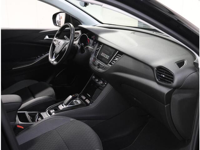 Opel Grandland X 225PK Hybrid Elegance | AppleCarPlay/AndroidAuto | AGR Stoel | Trekhaak | 18" Bi Color velgen | Climate Control | Cruise Control | Camera | Navigatie | LED lampen | AUTOMAAT | Isofix | Privacy Glass | Parkeersensoren |