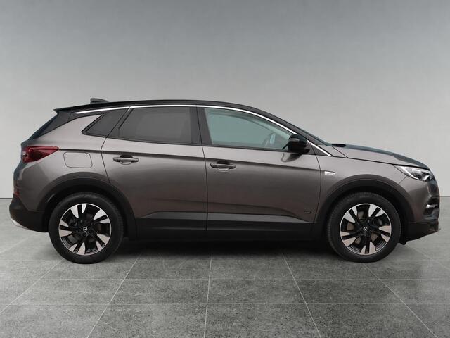 Opel Grandland X Ultimate 1.6 Turbo Hybrid 225pk | NAVI | TREKHAAK | LEDER | CAMERA | STOELVERW. |