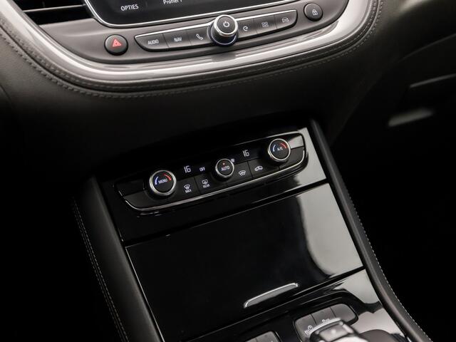 Opel Grandland X 1.6 Turbo Hybrid Innovation 229Pk Automaat (APPLE CARPLAY, GROOT NAVI, CAMERA, GETINT GLAS, SPORTSTOELEN, LEDER, KEYLESS, ELEK ACHTERKLEP, NIEUWSTAAT)