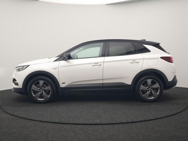 Opel Grandland X 1.6 Turbo Hybrid Elegance PHEV 225pk Dealer O.H. | Camera | Voorstoelen Verwarmd | Keyless | Apple Carplay | Navigatie | Cruise Control | DAB | Plug In Hybrid |