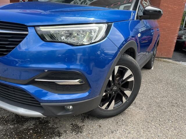 Opel Grandland X 1.2 Turbo Business Elegance // ELEK. ACHTERKLEP // KEYLESS // FULL LED // CAMERA // NAVI+CARPLAY //