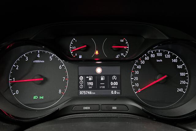Opel Grandland X 1.2 Turbo Innovation | Trekhaak | Half leder | Stoelverwarming