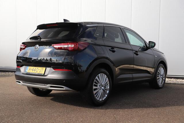 Opel Grandland X 1.2 Turbo Innovation 131PK Leder Memory Stoelen Navigatie Achteruitrijcamera Stuur & Stoelverwarming