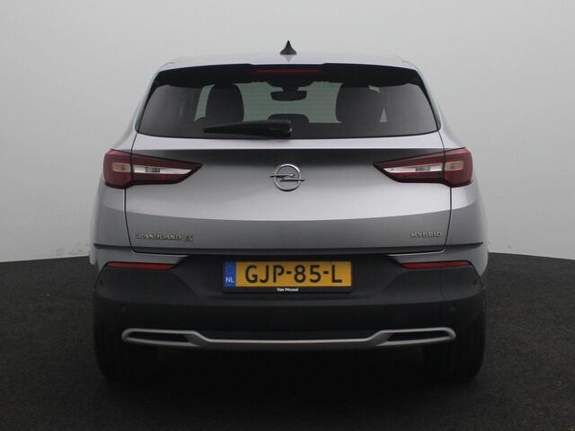 Opel Grandland X 1.6 Turbo Hybrid Elegance | Apple Carplay/Android Auto | Achteruitrijcamera | LED Koplampen | 18" Lichtmetalen velgen | Lane Assist |