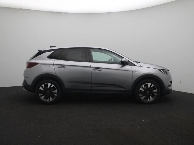 Opel Grandland X 1.6 Turbo Hybrid Elegance | Apple Carplay/Android Auto | Achteruitrijcamera | LED Koplampen | 18" Lichtmetalen velgen | Lane Assist |