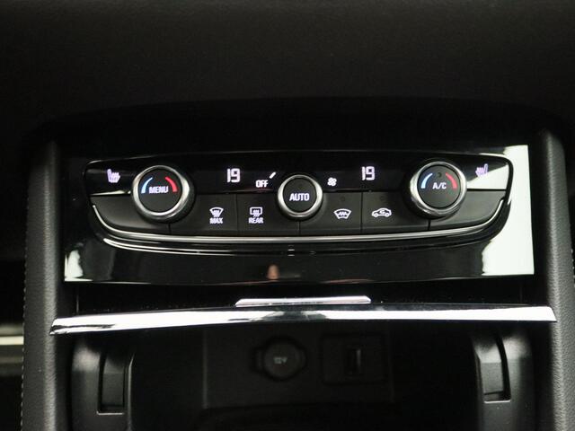 Opel Grandland X 1.6 Turbo Hybrid Elegance | Apple Carplay/Android Auto | Achteruitrijcamera | LED Koplampen | 18" Lichtmetalen velgen | Lane Assist |