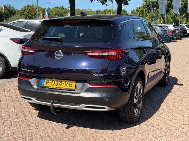 Opel Grandland X 1.2 Turbo Innovation / Trekhaak / Panoramadak / CarPlay / Keyless / 18'' / Stoelverwarming / Dodehoek / DAB / Cruise Control