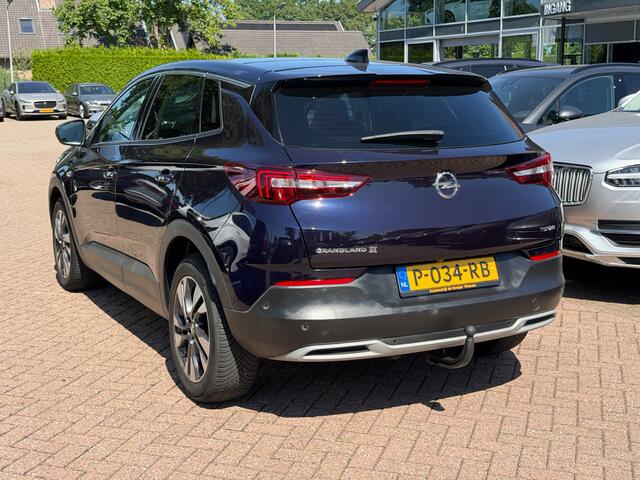 Opel Grandland X 1.2 Turbo Innovation / Trekhaak / Panoramadak / CarPlay / Keyless / 18'' / Stoelverwarming / Dodehoek / DAB / Cruise Control