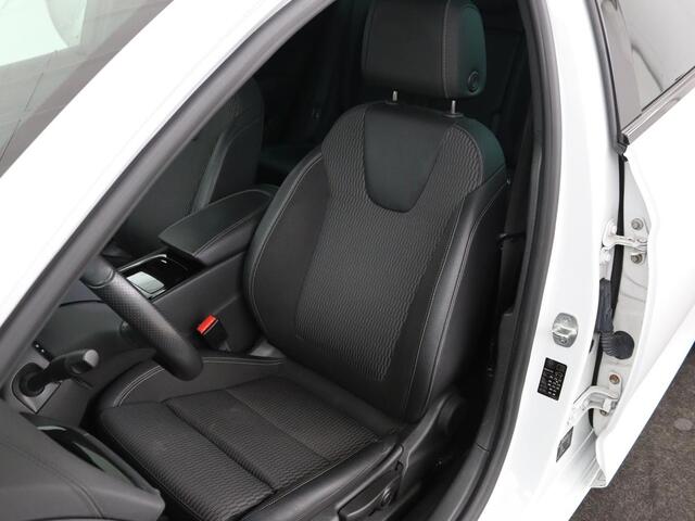 Opel INSIGNIA 1.5 CDTI Business Elegance | Stoel & stuurverwarming | Trekhaak | Camera | Matrix LED | Carplay | Keyless | Navigatie