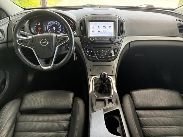 Opel INSIGNIA Sports Tourer 1.4 Turbo Business+ Class-pakket | Climate control | Navigatie | Leder | AGR | Stoel & Stuurverwarming | LM-Velgen | Elektrisch Pakket | Cruise control