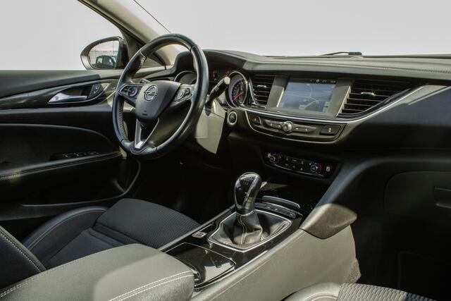 Opel INSIGNIA Grand Sport 1.5 Turbo 165pk Business Executive Trekhaak/ Schuifdak/ Half lederen int./ Stuur+stoelverwarming/ Carplay/ Navigatie
