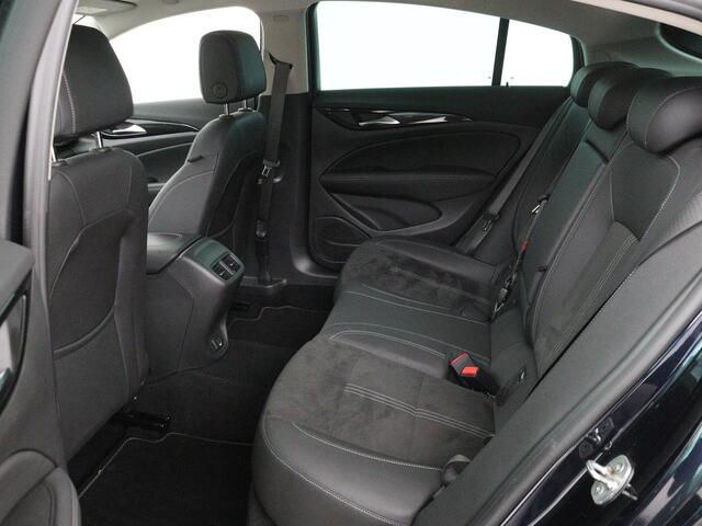 Opel INSIGNIA 1.5 Turbo Executive | Leder/Alcantara | Trekhaak | Carplay | Navigatie | Climate control | Cruise control | Parkeerhulp