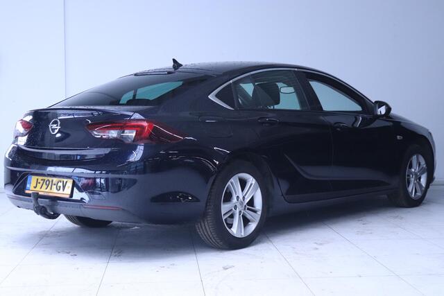 Opel INSIGNIA Grand Sport 1.5 Turbo Business Executive | Apple Carplay/Android Auto | Parkeersensoren voor, achter en camera | Navigatie | Trekhaak wegklapbaar |