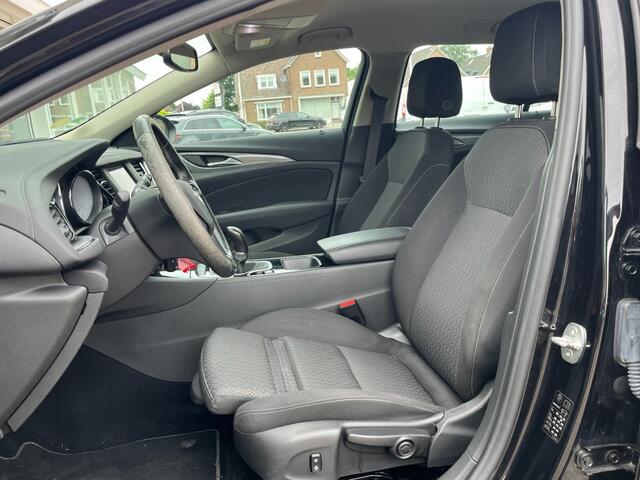 Opel INSIGNIA 1.6 CDTI Business Executive I Carplay I Camera I Stoelverw. I Trekhaak
