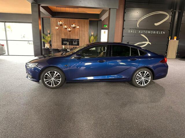 Opel INSIGNIA Grand Sport 1.5 Turbo Exclusive Black Edition/Navi /360/Leder