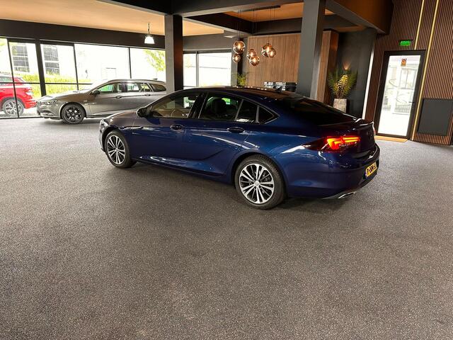 Opel INSIGNIA Grand Sport 1.5 Turbo Exclusive Black Edition/Navi /360/Leder