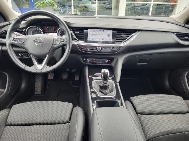 Opel INSIGNIA Sports Tourer 1.5 Turbo 141PK Online Edition, Trekhaak, Navi, Clima, Camera, Rijklaar met beurt & garantie!