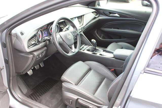 Opel INSIGNIA Sports Tourer 1.5T 165 BUSINESS EXECUTIVE OPC-LINE FULL OPT.
