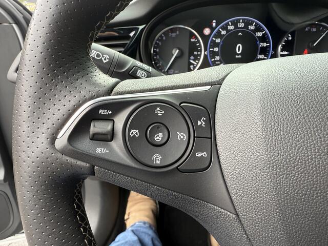 Opel INSIGNIA Sports Tourer BWJ 2019 1.6 Turbo 200 PK Exclusive AUTOMAAT | TREKHAAK | APPLE CARPLAY | ANDROID AUTO | NAVI | CLIMA | CRUISE | STOELVERW. | VOORRUITVERW. | LEDER | KEYLESS | ELETRISCHE ACHTERKLEP | CAMERA | LMV | PDC