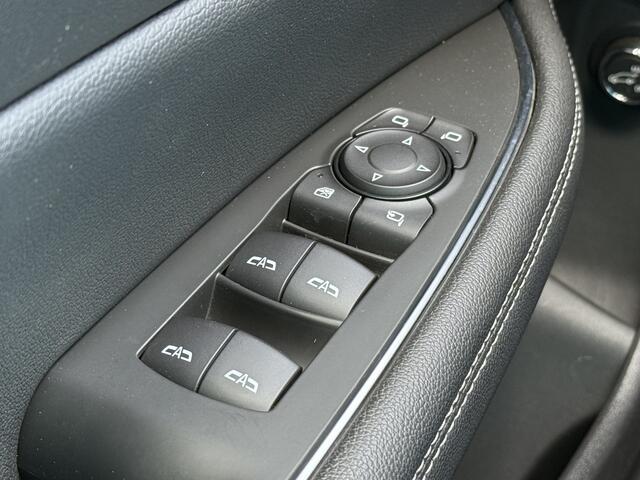 Opel INSIGNIA Sports Tourer BWJ 2021 1.5 CDTI 123 PK Business Elegance | NWE APK TREKHAAK / SPORTSTOELEN / CAMERA / CARPLAY / NAVI / CLIMA / CRUISE / HALF LEDER / KEYLESS / CAMERA / ELEK. ACHTERKLEP / DODE HOEK DETECTIE / LMV 18 INCH / LED