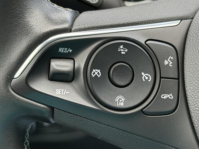 Opel INSIGNIA Sports Tourer BWJ 2021 1.5 CDTI 123 PK Business Elegance | NWE APK TREKHAAK / SPORTSTOELEN / CAMERA / CARPLAY / NAVI / CLIMA / CRUISE / HALF LEDER / KEYLESS / CAMERA / ELEK. ACHTERKLEP / DODE HOEK DETECTIE / LMV 18 INCH / LED