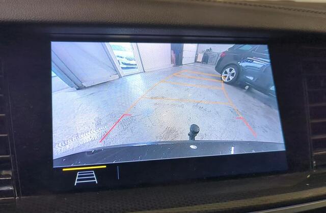 Opel INSIGNIA Sports Tourer 1.5 CDTI Business Elegance / Leder / Trekhaak / Pdc.+Camera / Stoel-Stuurverwarming / Xenon / Airco-ecc./