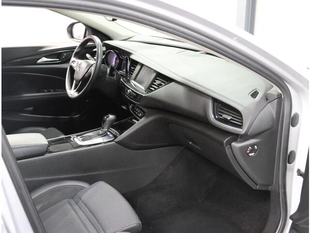 Opel INSIGNIA ST 165PK Turbo Innovation | AppleCarplay/AndroidAuto | Climate Control | Adaptive Cruise Control | Camera | AGR stoelen | Electrische achterklep | matrix LED | AUTOMAAT | Parkeersensoren | Privacy Glass | Isofix |