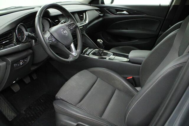 Opel INSIGNIA Sports Tourer 1.6 Turbo Business Executive | climate control | schuif kanteldak | navigatie | carplay | pdc v/a | bluetooth | cruise