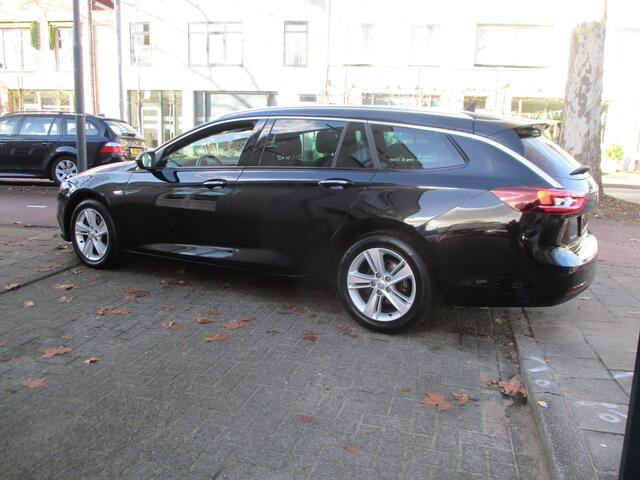 Opel INSIGNIA Sports Tourer 1.5 Turbo Innovation / AUTOMAAT / AIRCO / NAVI / NW-STAAT / 160dkm
